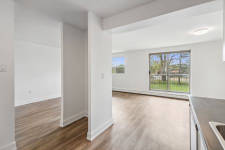 For Lease - 1580 Adelaide Street Unit# 395, London North, Ontario - Photo 3