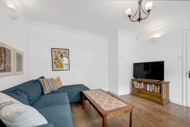 2 bedroom House To Let - Photo 1