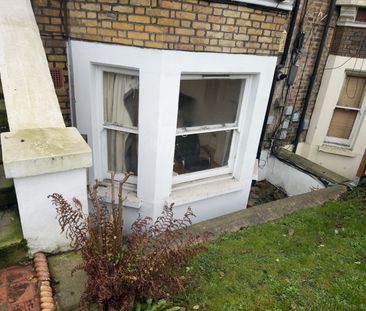 Studio Flat, New Cross Road, SE14 - Photo 5