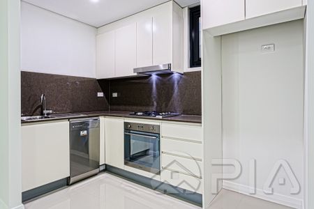 Vogue One bedroom apartment Now leasing Don't Miss Out - Photo 4