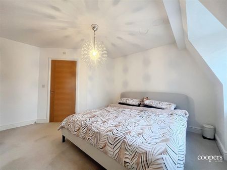 4 bedroom house - townhouse - Photo 2