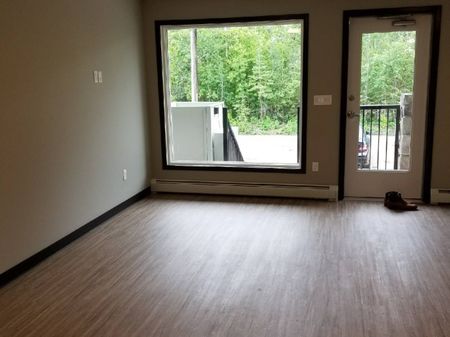 Thoughtfully Designed Accessible Housing for Low-Income Living in Red - Photo 2