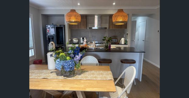 Modern family home. - Photo 1