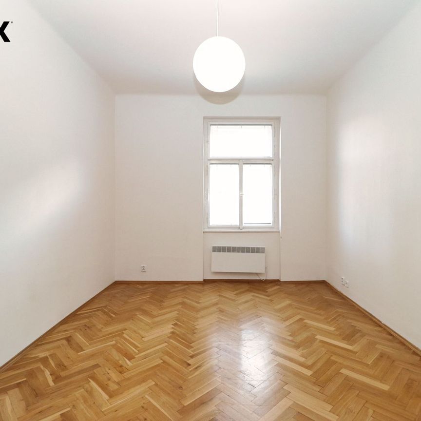 Pronájem bytu 1+1 v osobním vlastnictví 39 m², Praha 2 - Nusle - Photo 1