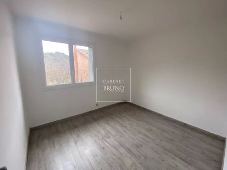 Location Appartement 3 pièces 42m² LA ROQUETTE SUR SIAGNE 06550 - Photo 3