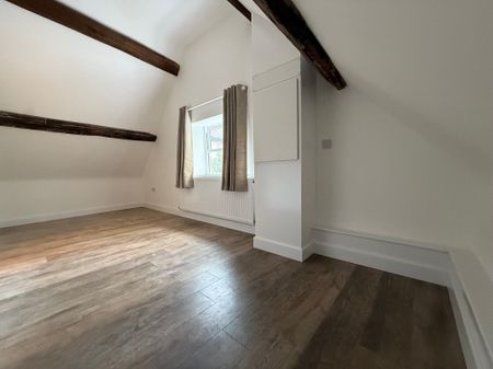 Dove Bank, Uttoxeter - Photo 3