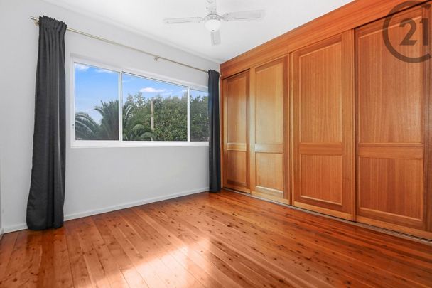 Sunny & Spacious Apartment&comma; Short Stroll to the Coogee Beach&excl; - Photo 1