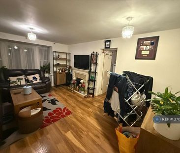 3 bedroom end of terrace house to rent - Photo 1