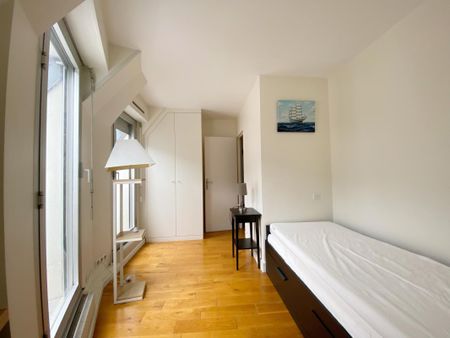 Location Appartement 4 pièces Meublé 85m² PARIS 1er - Photo 5