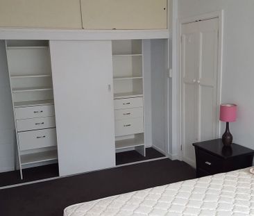 Sunny Ponsonby Apartment - Photo 4