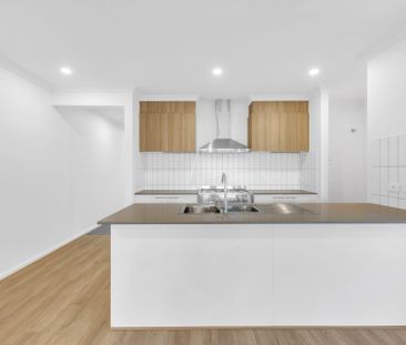 Introducing your dream residence! Modern 4 Bedroom house in Wallan - Photo 1