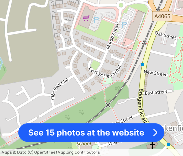 Ffordd Antwn, Bridgend - Photo 1