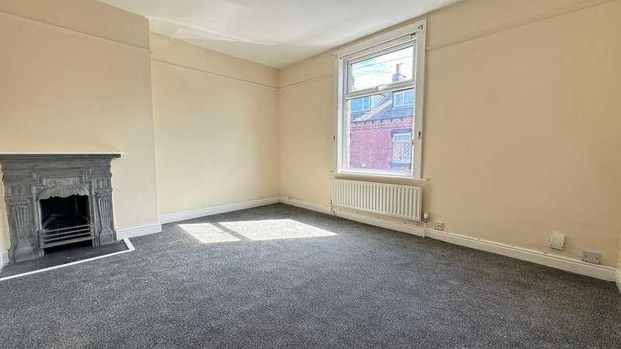 St Elmo Gove, East End, LS9 - Photo 1