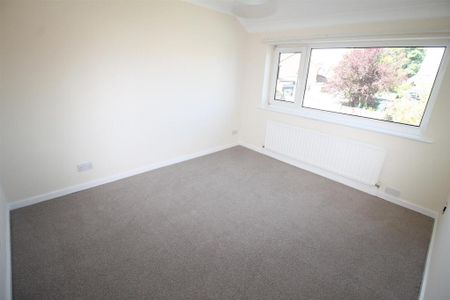 3 bedroom semi-detached house to rent - Photo 4