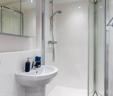 Silver En Suite (Mid Floors) - Photo 6