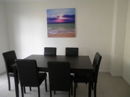 BEAUTIFULLY APPOINTED FULLY FURNISHED HOME IN PRIME LOCATION - Photo 2