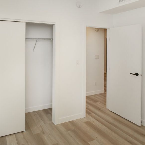 Bristol: Black Accents – 710 Westminster, Winnipeg, MB - Photo 1