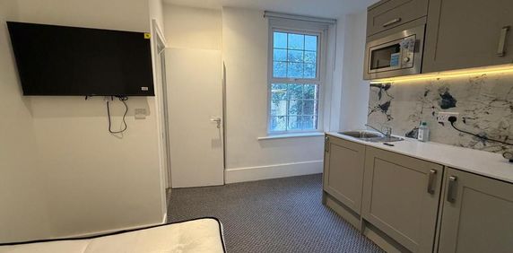 Studio to rent - Photo 2