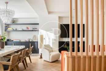 Furnished penthouse with terrace in Paseo de Gracia