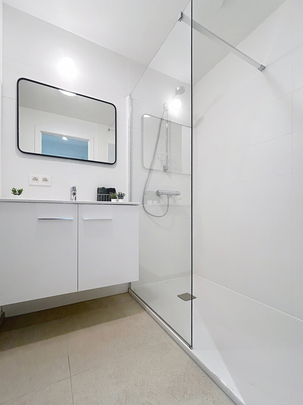 Flat - for rent - Photo 1