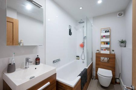 2 bedroom flat to rent - Photo 5