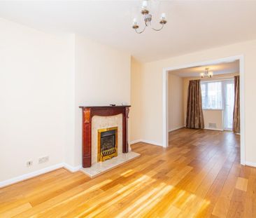 3 bed House - Semi-Detached To Let - Photo 2