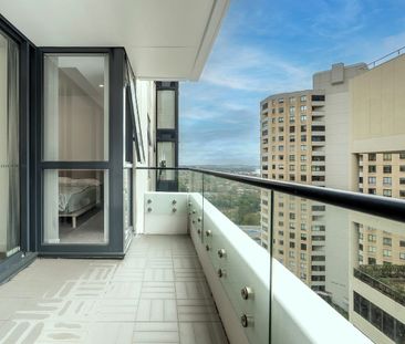 Elevated Urban Luxury - Photo 5