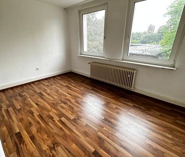 GEPFLEGTE 3,5 Zimmer Wohnung mit Balkon in Duisburg-Neudorf !!! - Photo 1