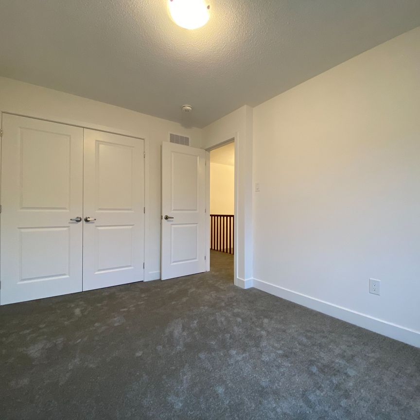 For Lease - 58 OVERBERG Way, Kanata, Ontario - Photo 1