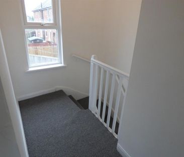 3 bedroom end of terrace house to rent - Photo 6