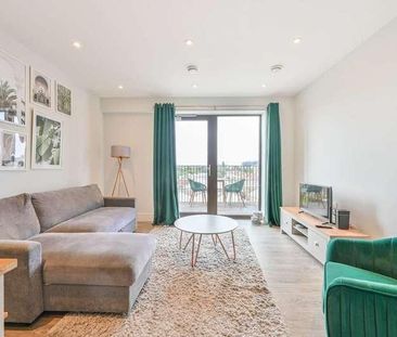 Waterfront Heights, Alperton, HA0 - Photo 1