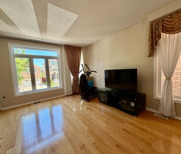 For Lease - 116 Orchard Hill (2nd Floor) Boulevard, Markham, Ontario - Photo 3