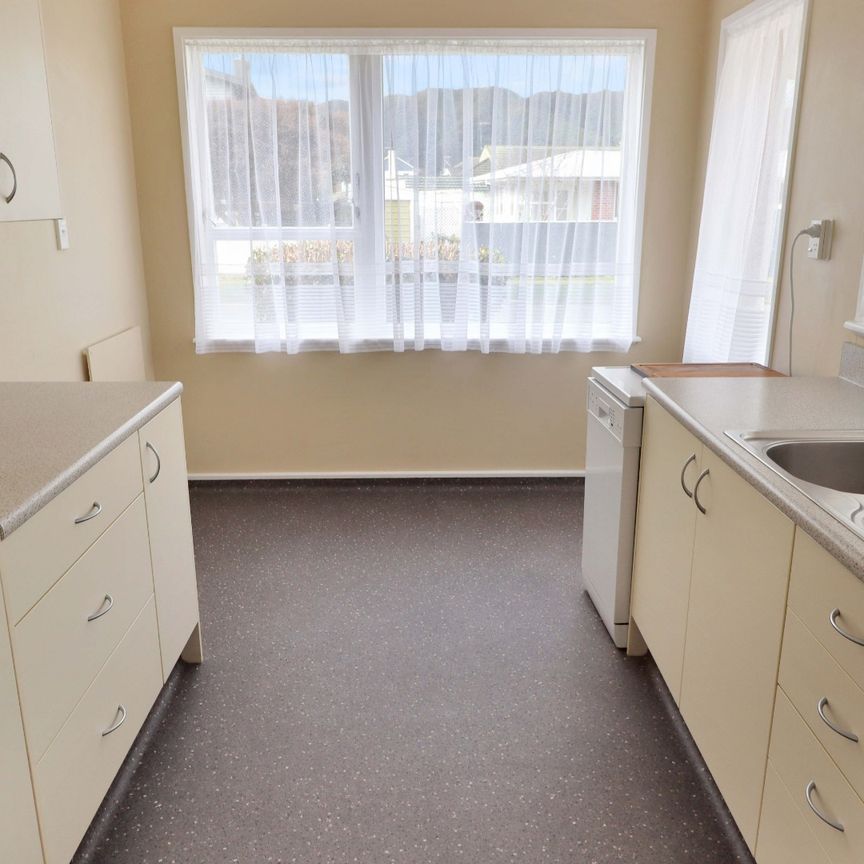 Woburn Living - Photo 1