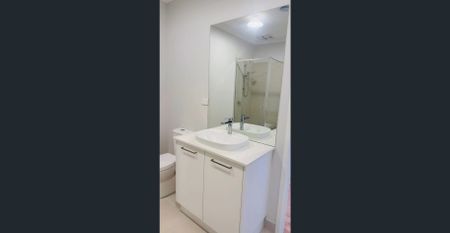 Stylish Home - Available for Lease! - Photo 2