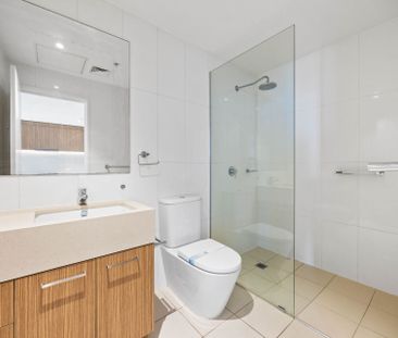 Stylish Unit in the Heart of Adelaide - Photo 1