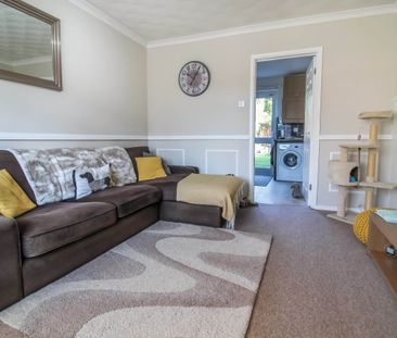 Hornsey Gardens, Swindon, Swindon, SN3 - Photo 2