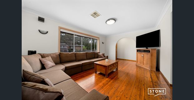 Spacious Family Home + Entertainer's Dream - Photo 1