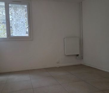 Location Appartement 3 pièces 47m² GRASSE 06130 - Photo 1