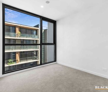 Modern Two Bedroom Apartment In Stunning Location - Photo 3