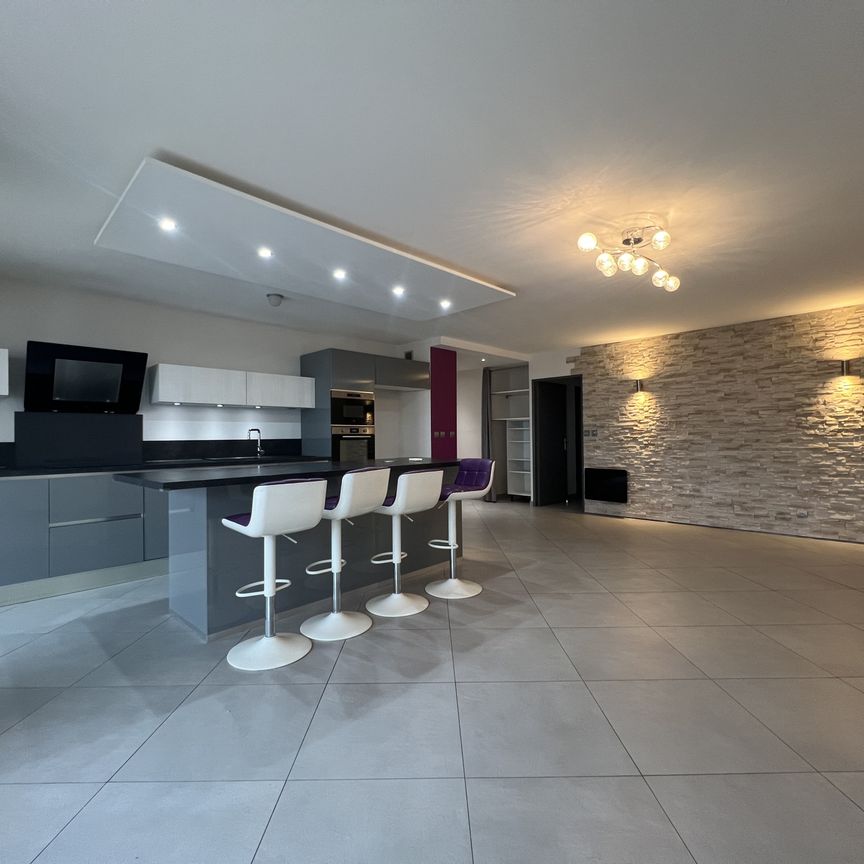 Location Appartement 3 pièces 75m² ST LAURENT DU VAR 06700 - Photo 1