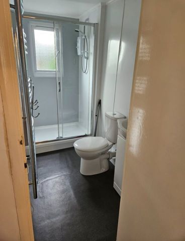 2 Bed Flat, Roehampton High Street, SW15 - Photo 5