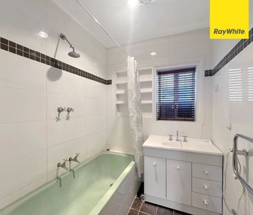 Two Bedroom Home in Prime Location - Photo 5