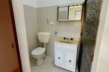 Modern 3 Bedroom Villa – Freshly Updated & Move-In Ready - Photo 4