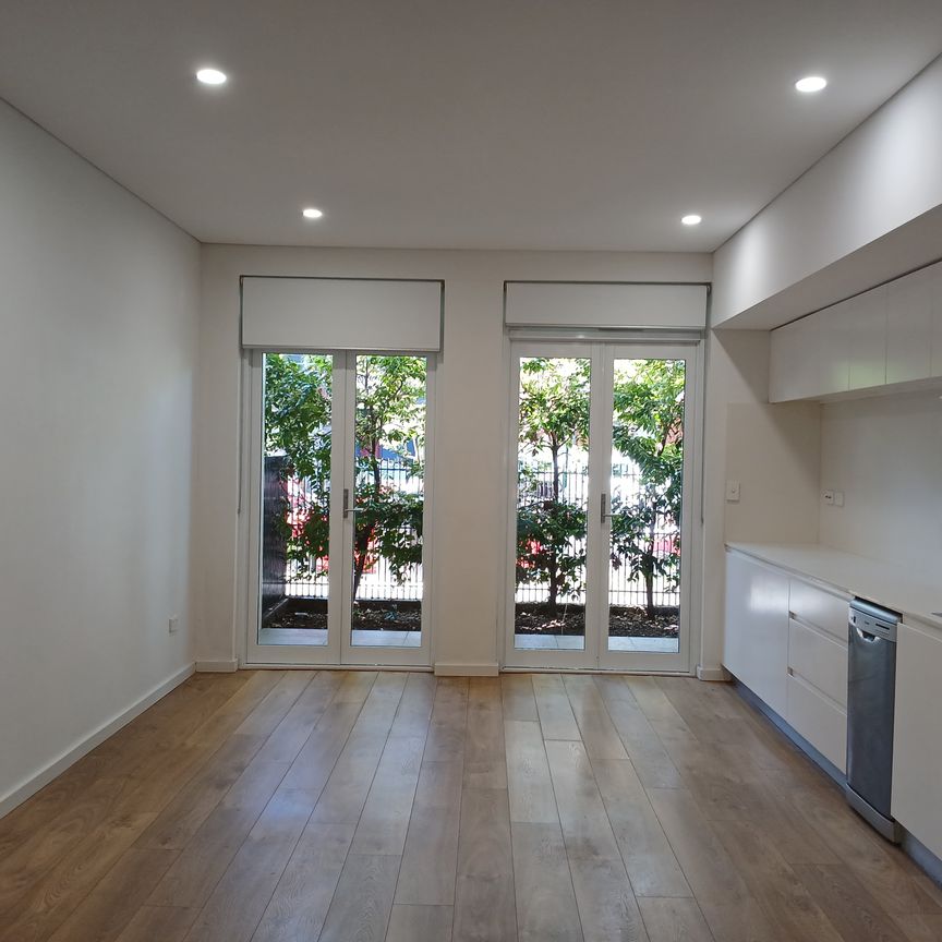 Affordable housing studio apartement - Photo 1