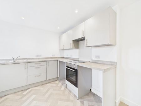 2 bedroom end of terrace house to rent - Photo 4