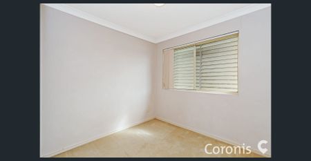 Charming Two-Bedroom Unit with a balcony - Photo 3