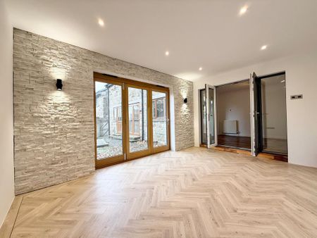 4 bedroom detached house to rent - Photo 4