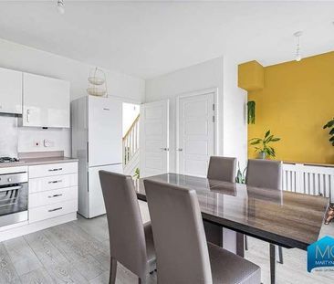 Edgecumbe Avenue, London, NW9 - Photo 3