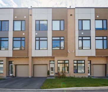 For Lease - 58 CHERRY BLOSSOM Private, Parkway Park - Queensway Ter... - Photo 5