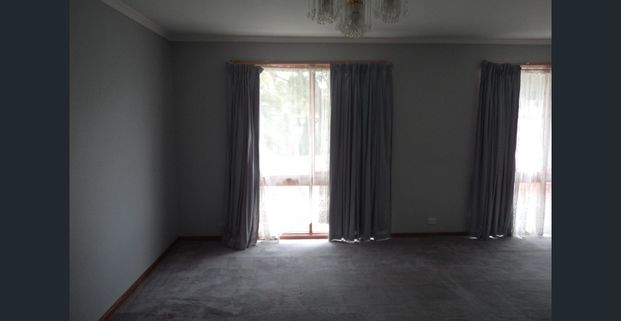 LOW MAINTENANCE UNIT! - Photo 1